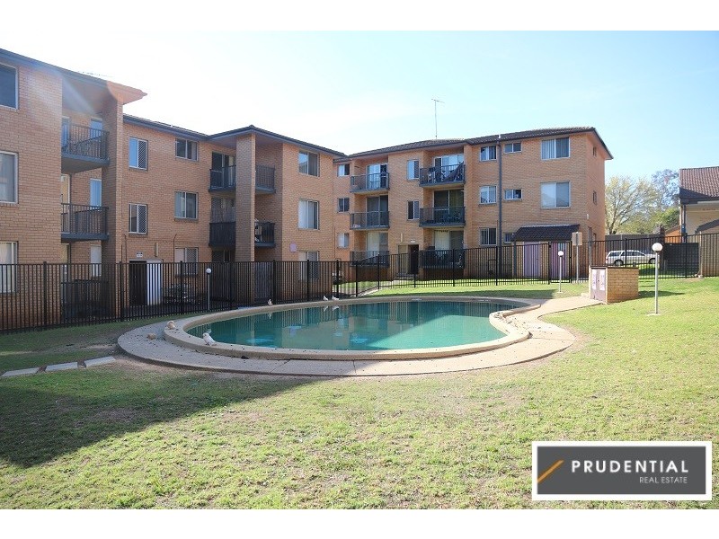 9/5 Hoddle Avenue, Campbelltown NSW 2560