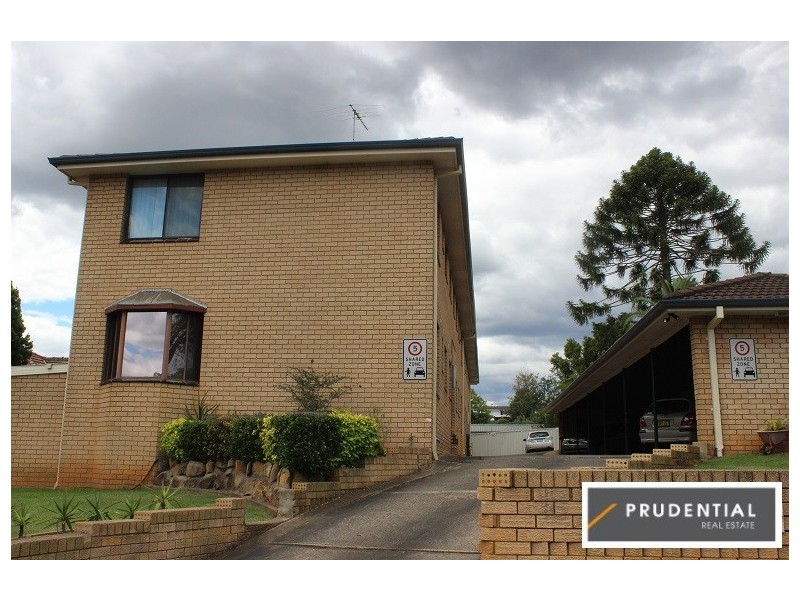 8/18 Sturt Street, Campbelltown NSW 2560