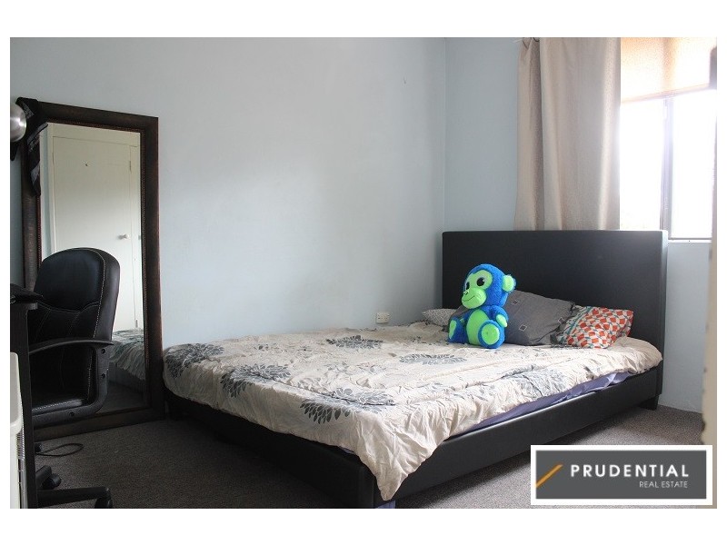 8/18 Sturt Street, Campbelltown NSW 2560