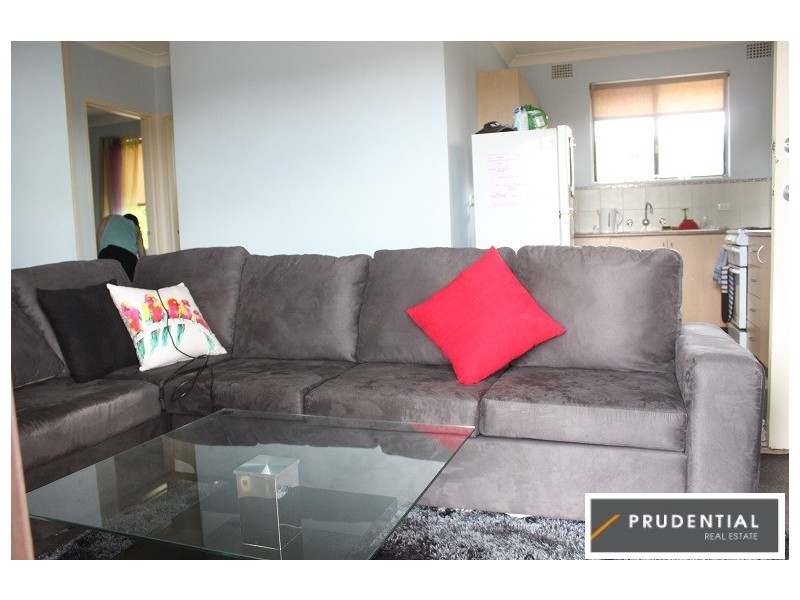 8/18 Sturt Street, Campbelltown NSW 2560