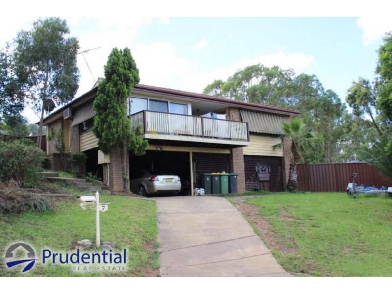 7 Onyx Place, Eagle Vale NSW 2558