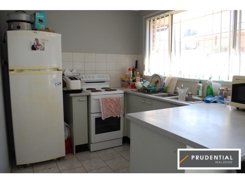 2/2 Skyfarmer Crescent, Raby NSW 2566