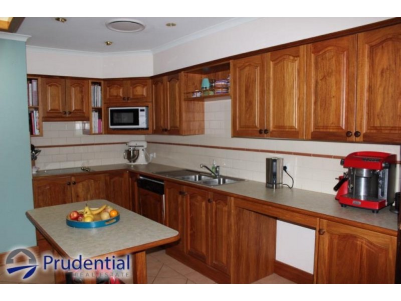 16 Omaru Crescent, Bradbury NSW 2560