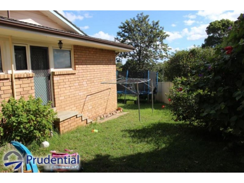 16 Omaru Crescent, Bradbury NSW 2560