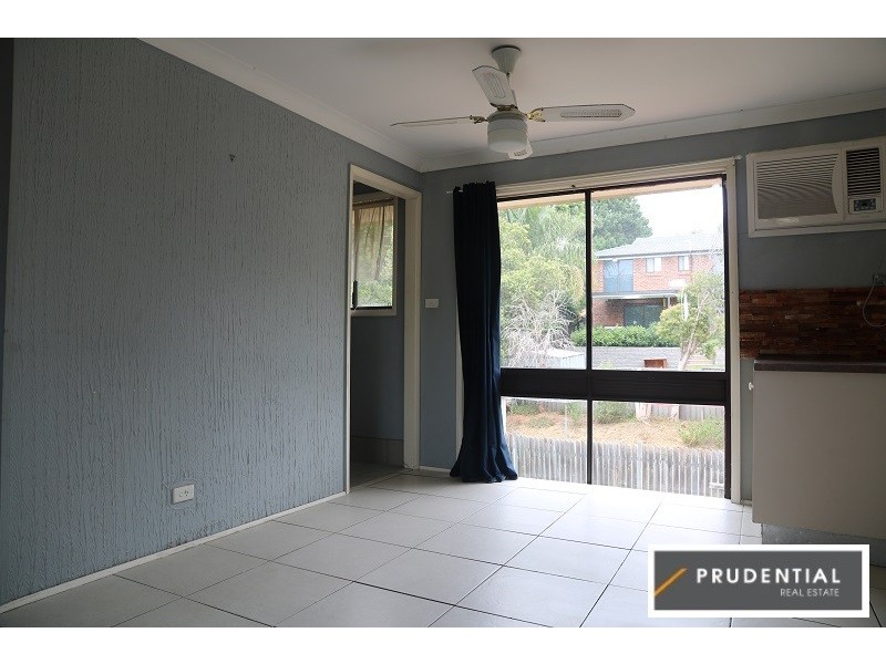 17a Crispsarkle Drive, Ambarvale NSW 2560