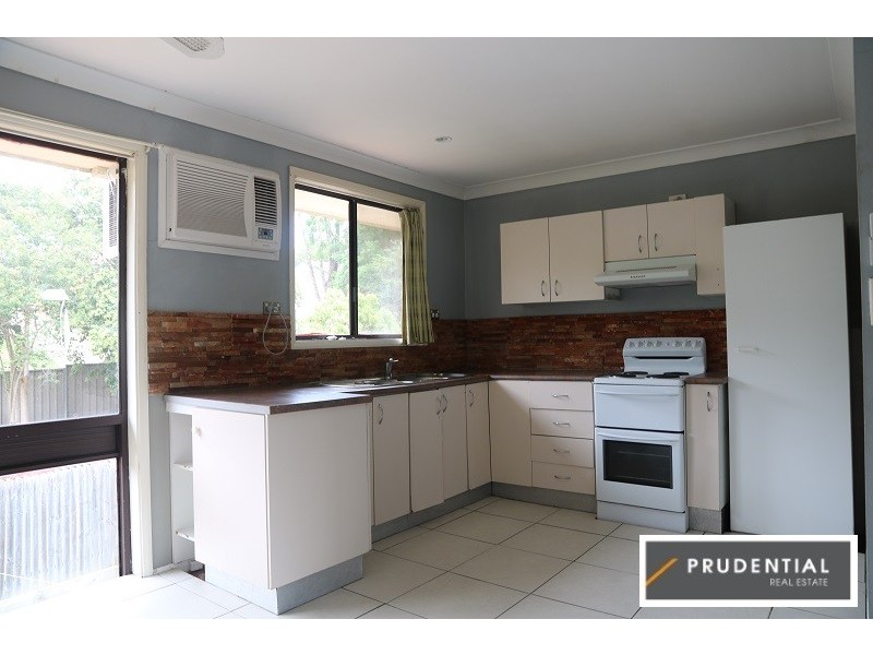 17a Crispsarkle Drive, Ambarvale NSW 2560