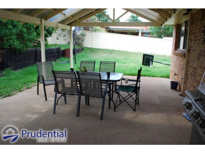 34 Romeo Crescent, Rosemeadow NSW 2560