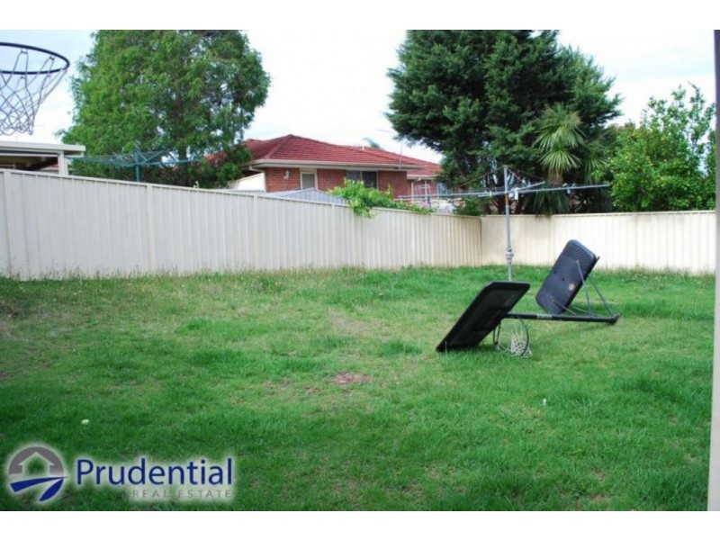 34 Romeo Crescent, Rosemeadow NSW 2560