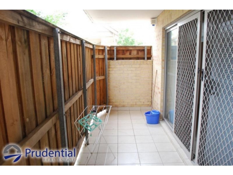 1/13 Chamberlain Street, Campbelltown NSW 2560