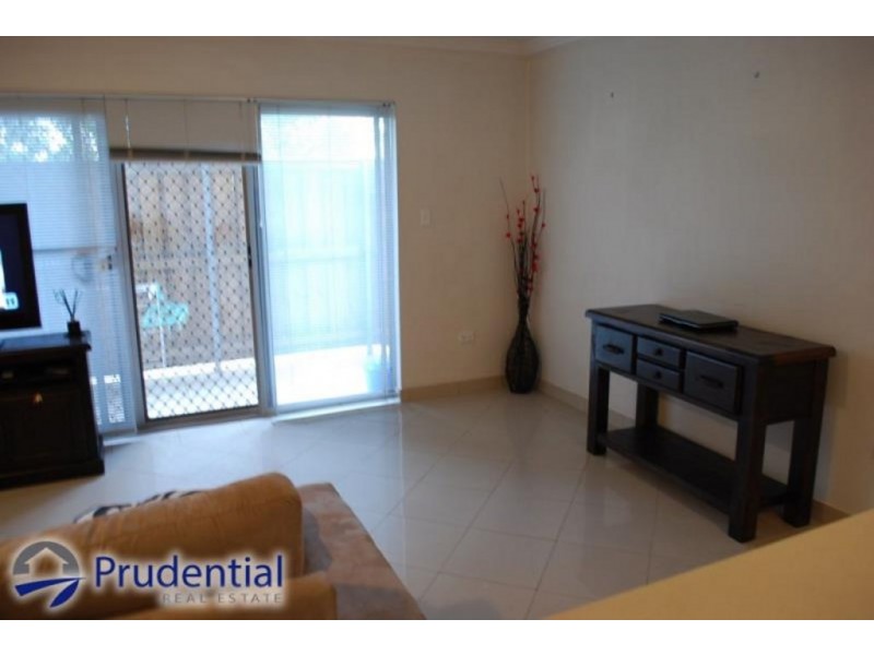 1/13 Chamberlain Street, Campbelltown NSW 2560