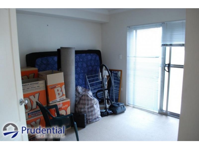 1/13 Chamberlain Street, Campbelltown NSW 2560
