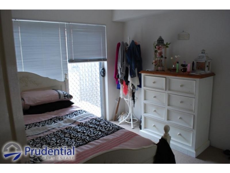 1/13 Chamberlain Street, Campbelltown NSW 2560