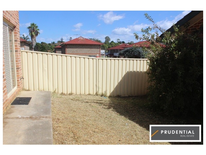 1/5 Wickfield Circuit, Ambarvale NSW 2560