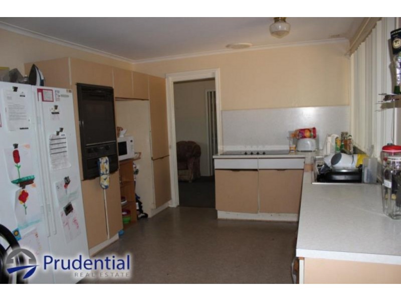 140 Campbellfield Avenue, Bradbury NSW 2560