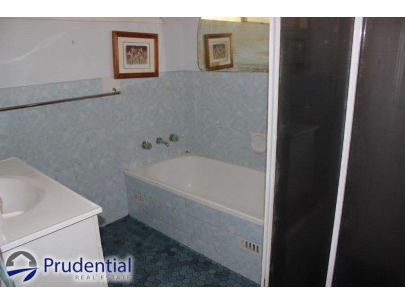 140 Campbellfield Avenue, Bradbury NSW 2560