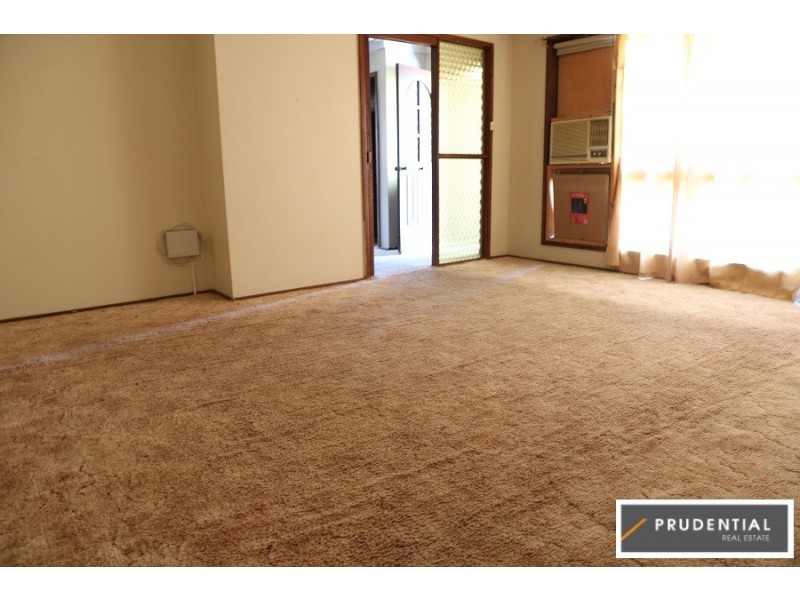 15 Forbes Place, Leumeah NSW 2560