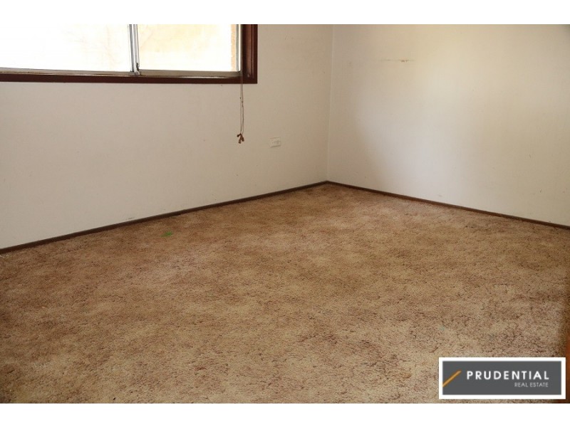 15 Forbes Place, Leumeah NSW 2560