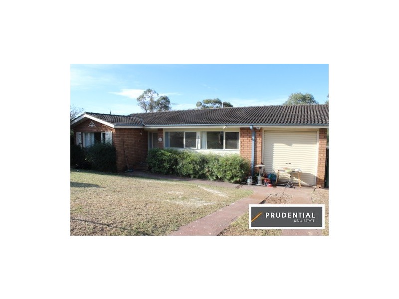11 Lawn Avenue, Bradbury NSW 2560