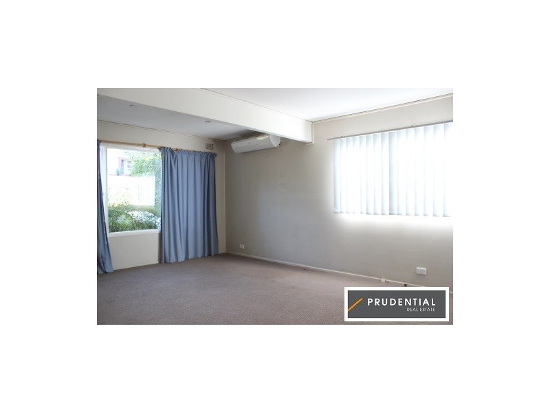 11 Lawn Avenue, Bradbury NSW 2560
