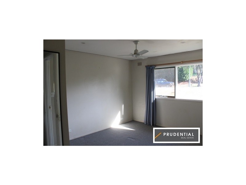 11 Lawn Avenue, Bradbury NSW 2560