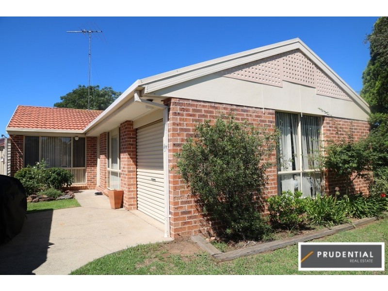 26 Crommelin Crescent, St Helens Park NSW 2560