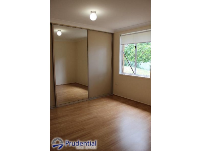 8 Gaspard Place, Ambarvale NSW 2560