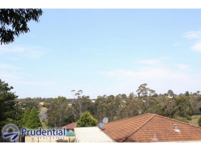 8 Gaspard Place, Ambarvale NSW 2560