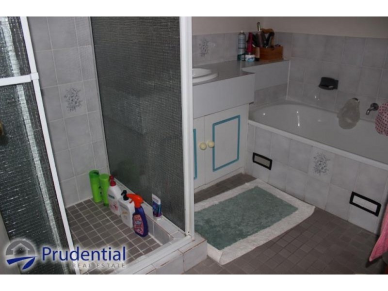 3/2 Scrivin Street, Leumeah NSW 2560