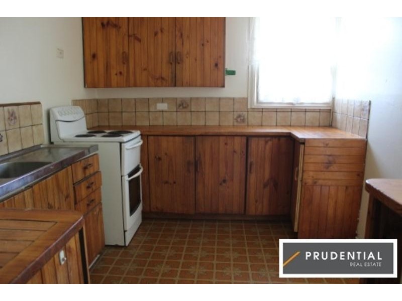 39 Phillip Street, Campbelltown NSW 2560