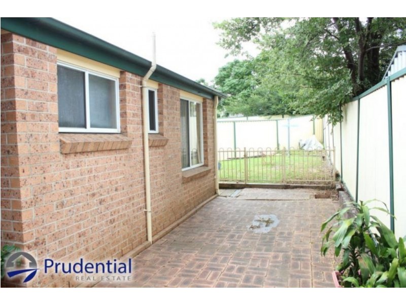 8/26 Blackwood Avenue, Minto NSW 2566