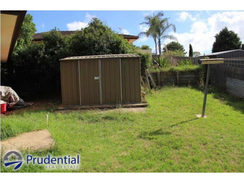 6 Dawkins Place, Ambarvale NSW 2560