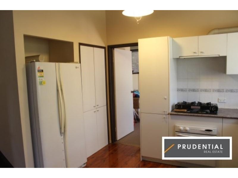 6 Sedgwick Street, Leumeah NSW 2560