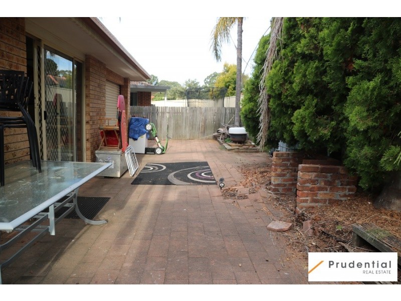 63 Carbasse Crescent, St Helens Park NSW 2560