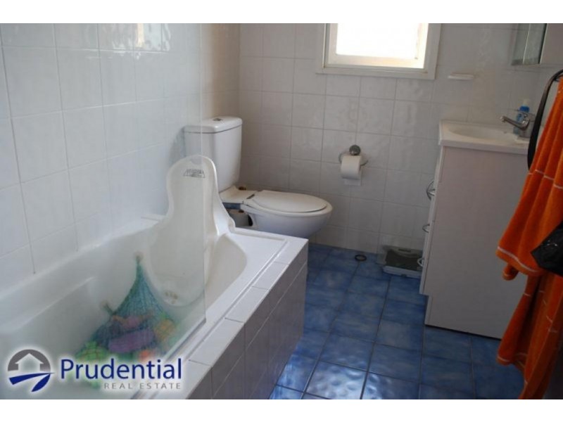 1 Stephenson Place, Leumeah NSW 2560