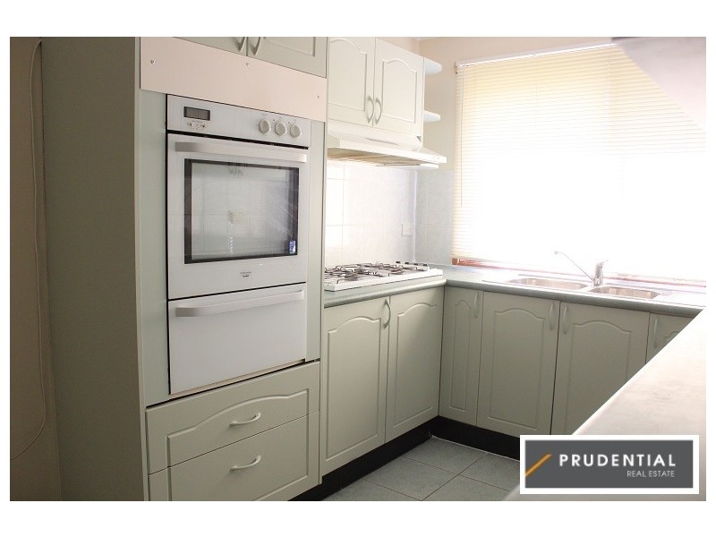 19 Hamlet Crescent, Rosemeadow NSW 2560