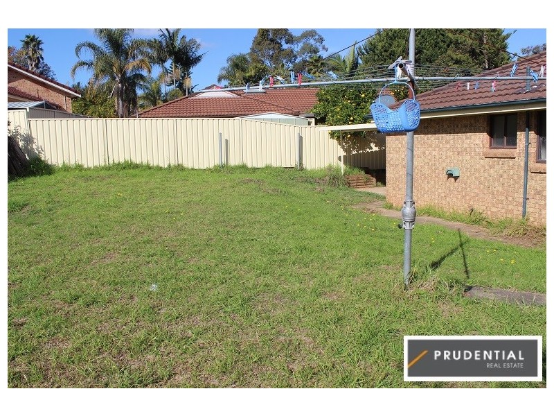 19 Hamlet Crescent, Rosemeadow NSW 2560