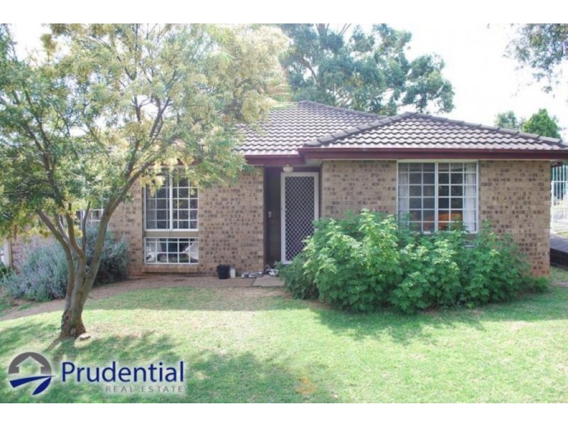 6 Willett Place, Ambarvale NSW 2560