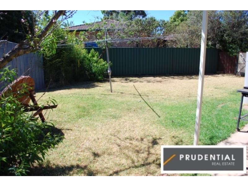 14 Sunart Place, St Andrews NSW 2566