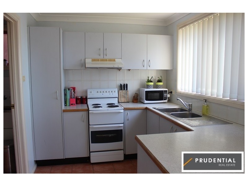 2/143 Waminda Avenue, Campbelltown NSW 2560