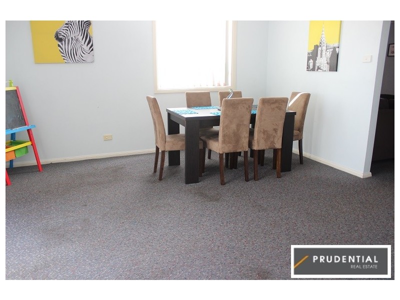 2/143 Waminda Avenue, Campbelltown NSW 2560