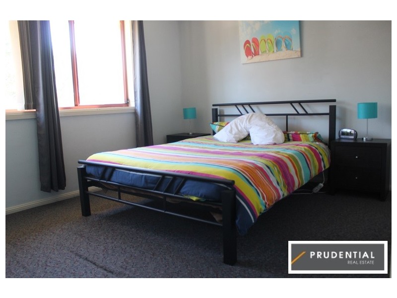 2/143 Waminda Avenue, Campbelltown NSW 2560