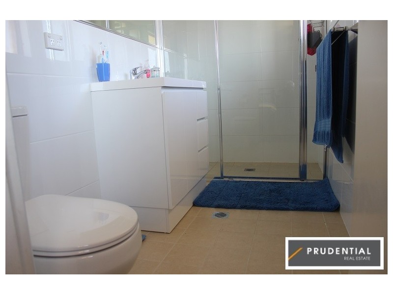 2/143 Waminda Avenue, Campbelltown NSW 2560