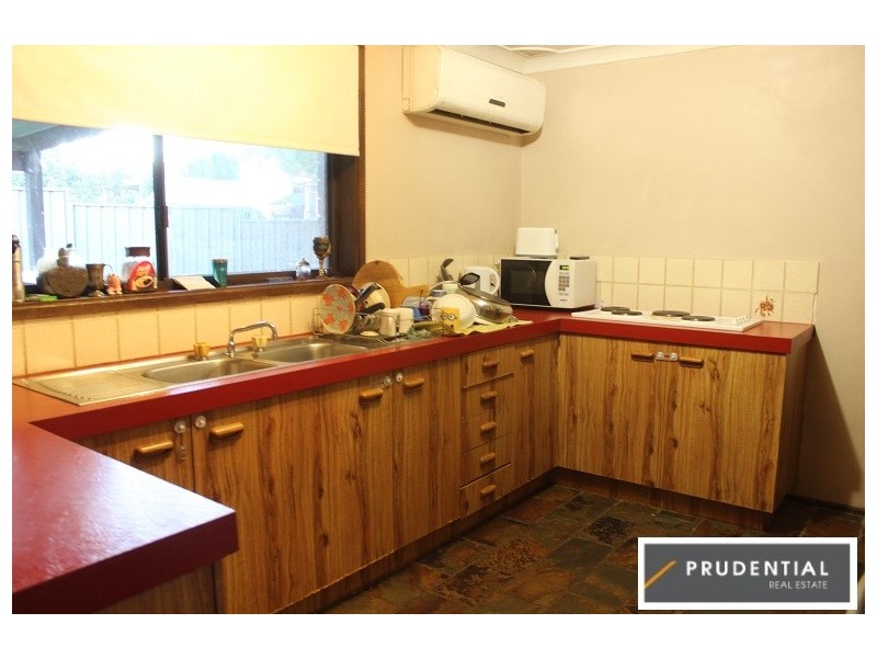 8 Namatjira Close, Eagle Vale NSW 2558