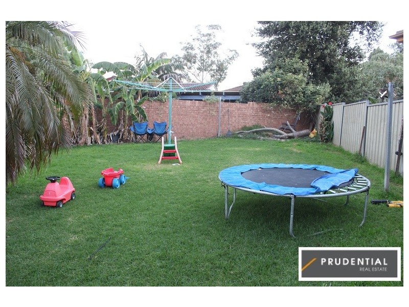 8 Namatjira Close, Eagle Vale NSW 2558