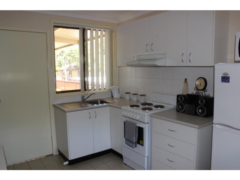 9A Kooloona Crescent, Bradbury NSW 2560