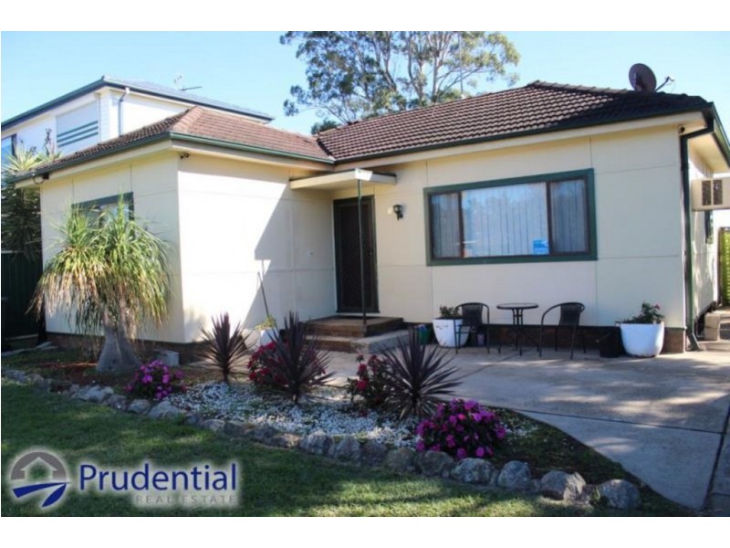 1 Macquarie Avenue, Campbelltown NSW 2560