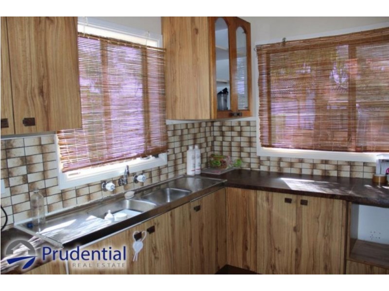 1 Macquarie Avenue, Campbelltown NSW 2560