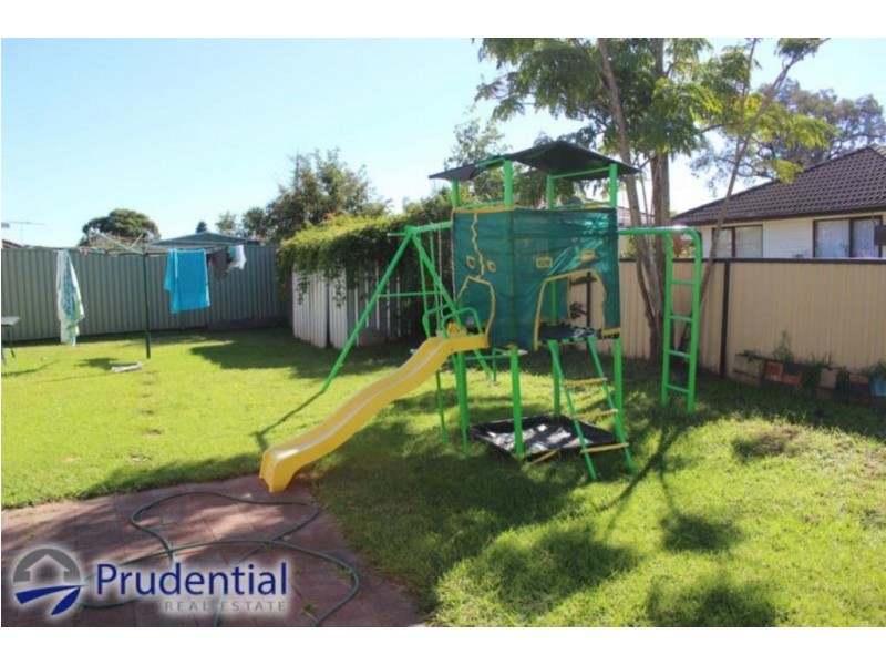 1 Macquarie Avenue, Campbelltown NSW 2560