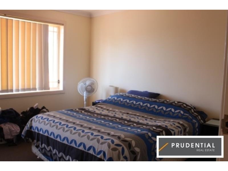 2/29 Kingsclare Street, Leumeah NSW 2560