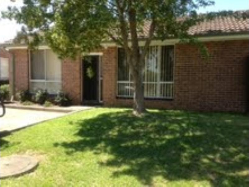1/63 Kingsclare Street, Leumeah NSW 2560